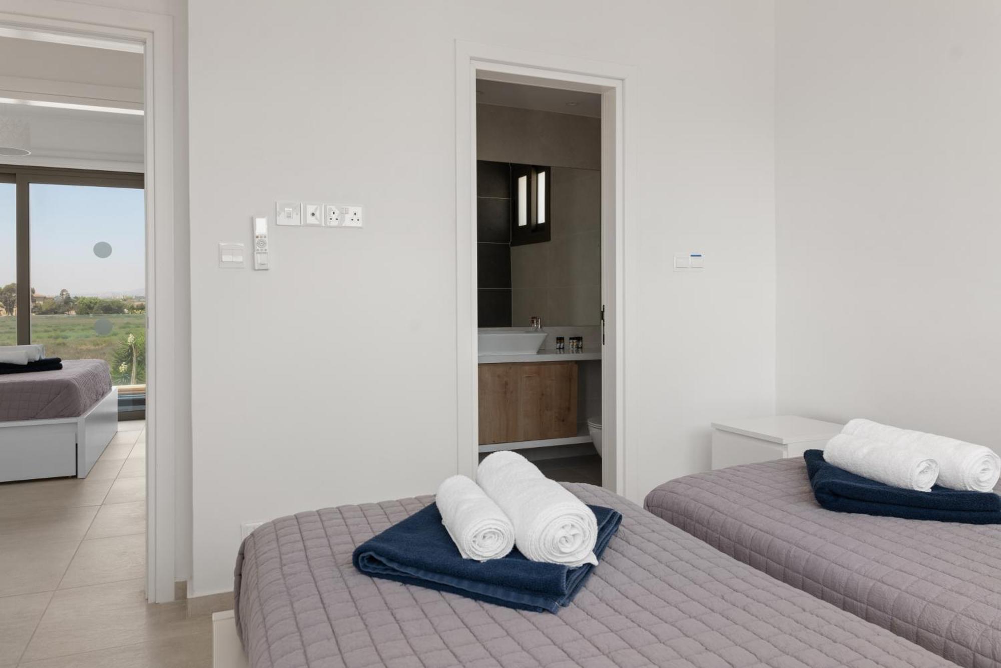 Serenity Waves Villa 17 Larnaca Buitenkant foto